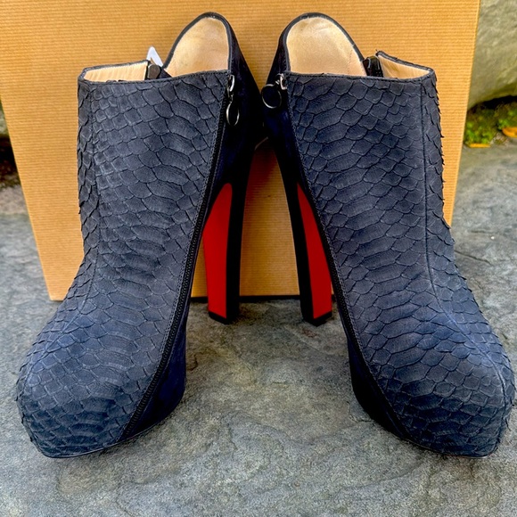 CHRISTIAN LOUBOUTIN BLACK PYTHON HIGH HEEL ANKLE BOOTS /BOOTIES -9.5- NIB! ๐ฅ๐ข - Picture 10 of 13